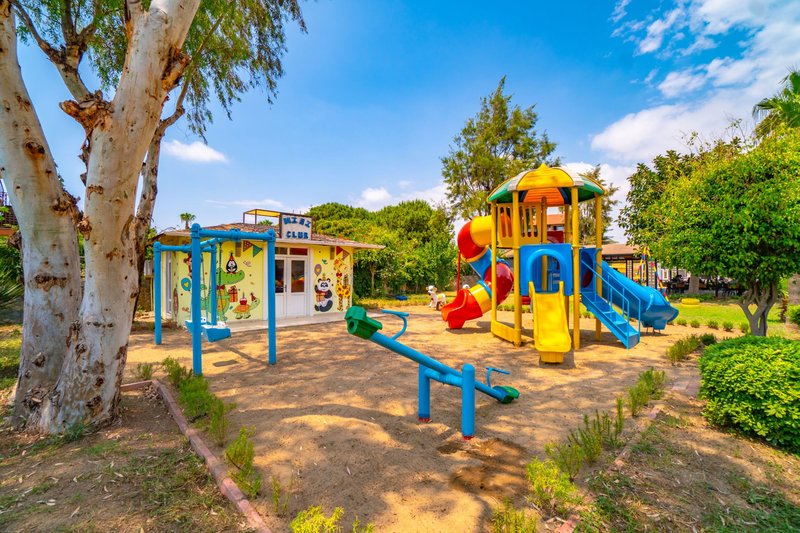 Clover Magic Park Beach Hotel 13