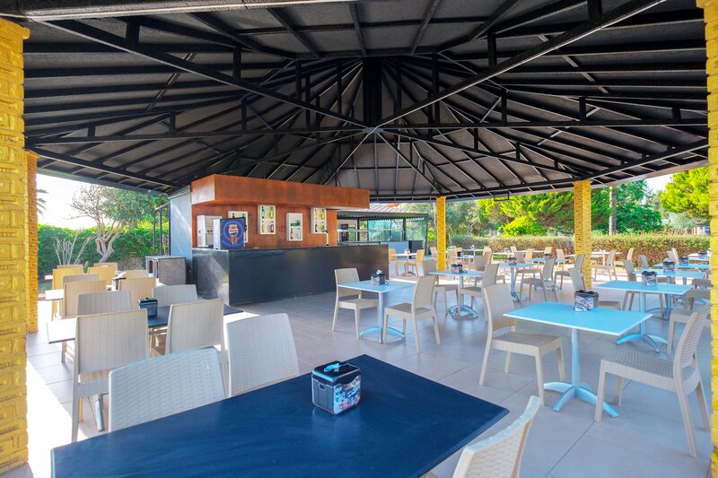 Clover Magic Park Beach Hotel 9