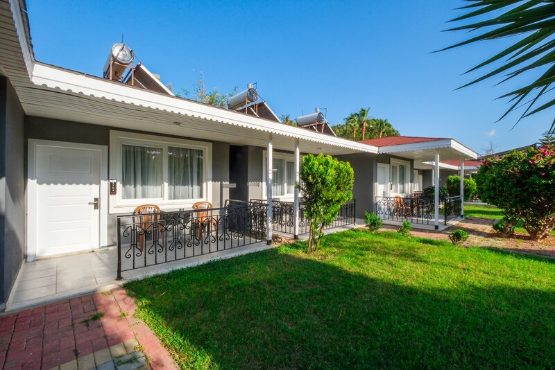 Clover Magic Park Beach Hotel 12