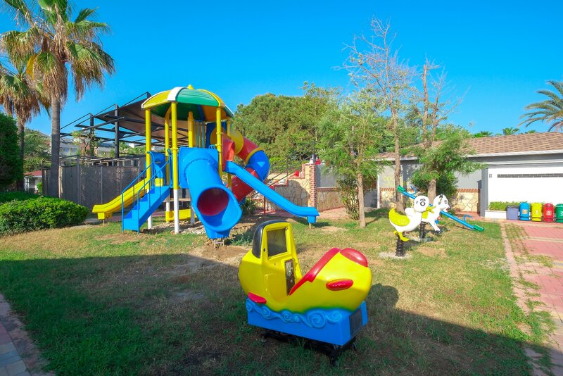 Clover Magic Park Beach Hotel 16
