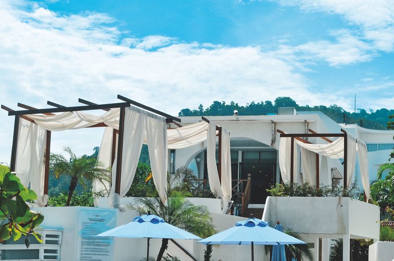 Ocean Breeze Resort 7