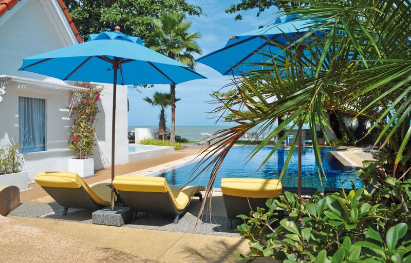 Ocean Breeze Resort 10