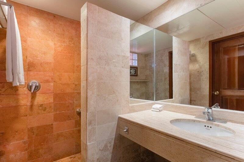 Iberostar Waves Tucán 18