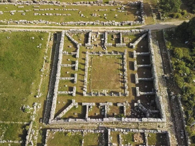 Ionian Theoxenia 5 - Exterior