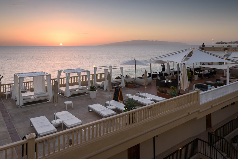 Pearly Grey Ocean Club 3