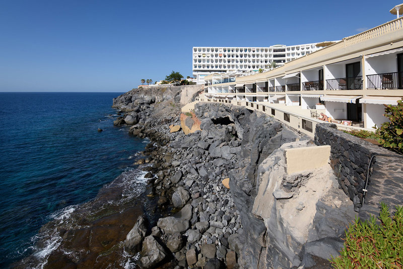 Pearly Grey Ocean Club 15