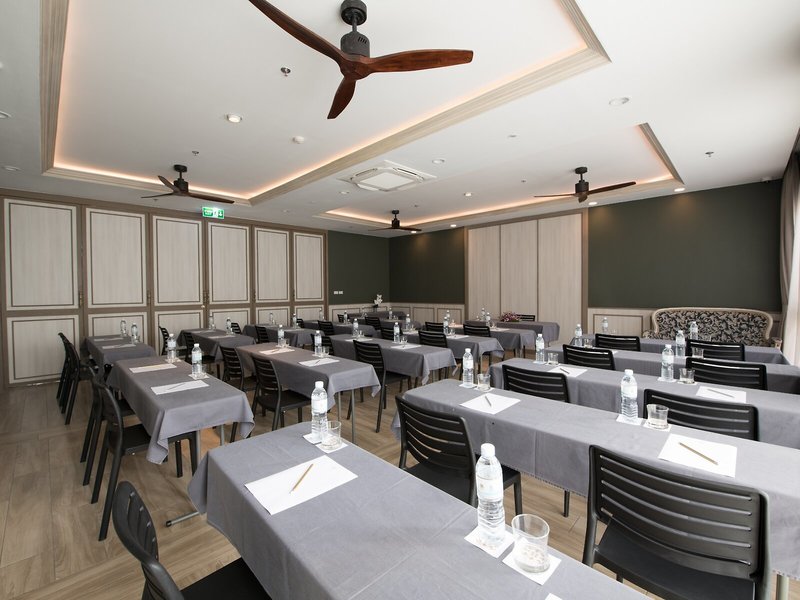 Sawaddi Patong Resort 17