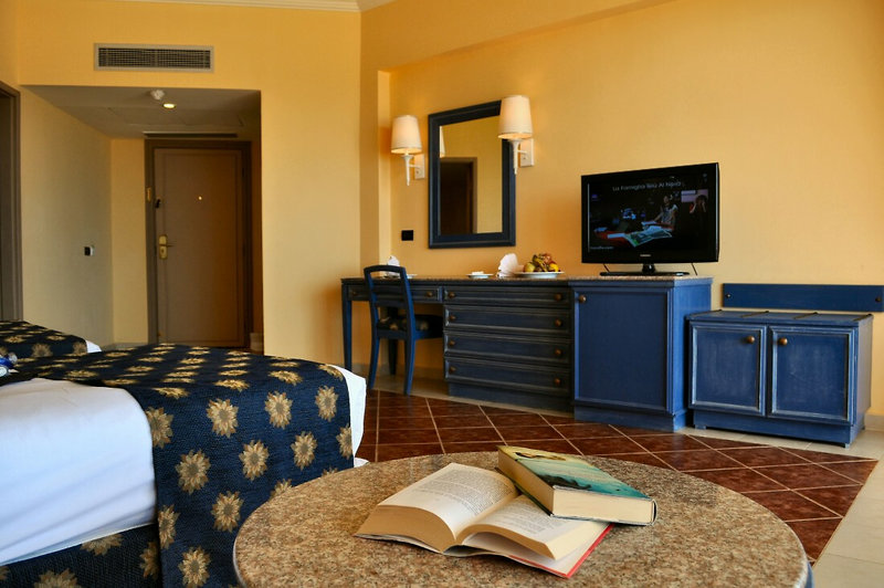 Shoni Bay 6