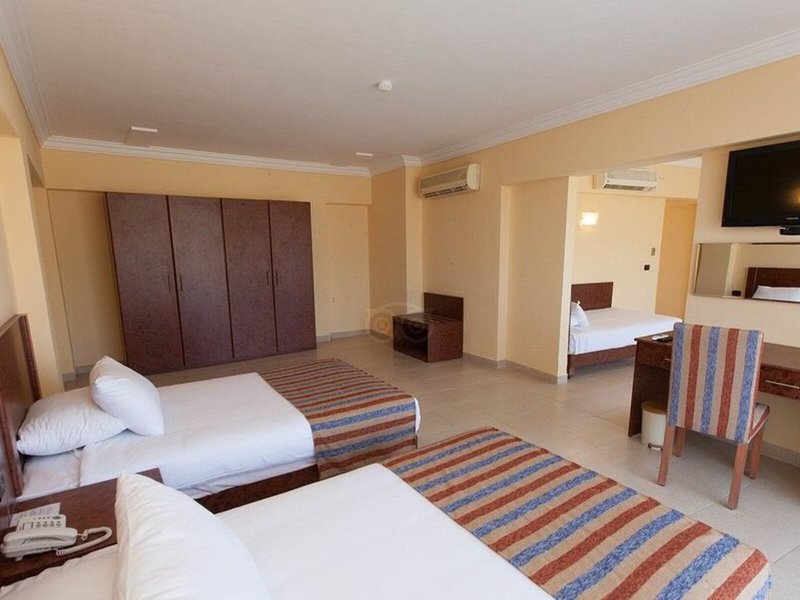 Paradise Club Shoni Bay 31