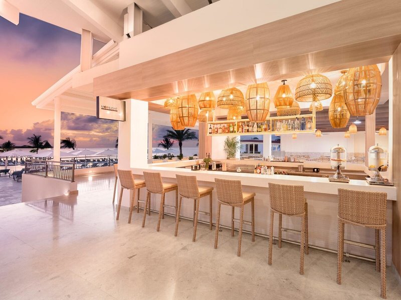 Royalton CHIC Antigua 26