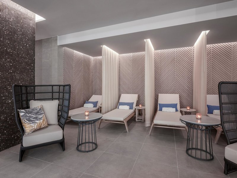 Royalton CHIC Antigua 34