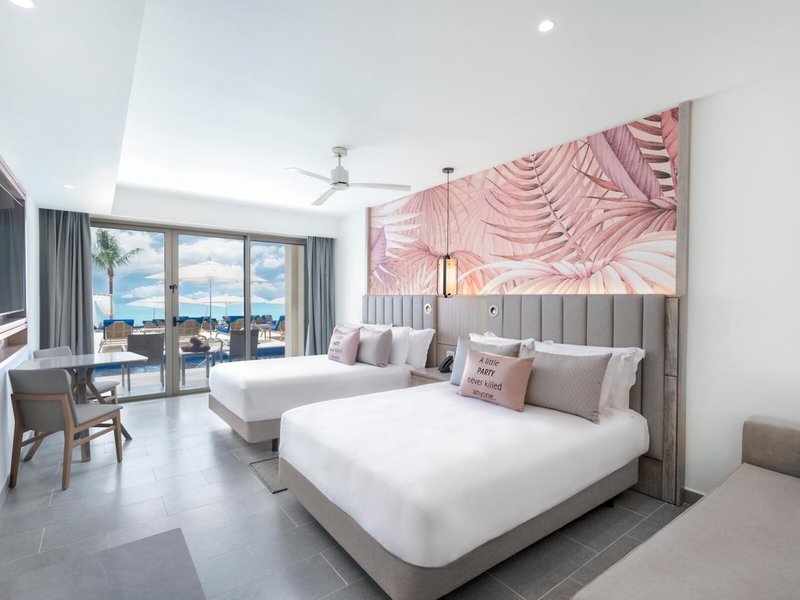 Royalton CHIC Antigua 36