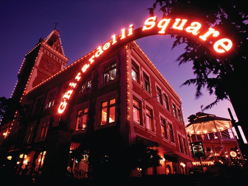 Fairmont Heritage Place, Ghirardelli Square 3