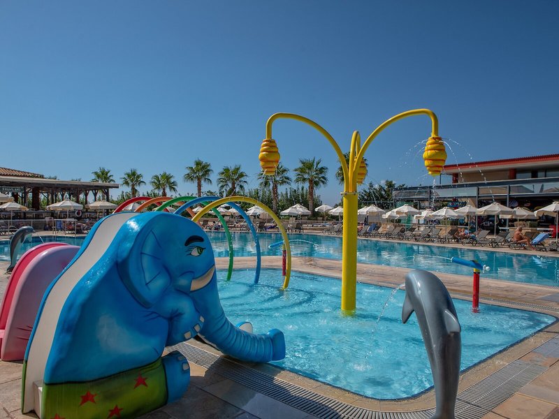 Apollonion Resort & Spa 12