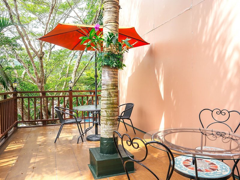 Thai Modern Resort 4