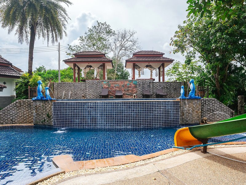 Thai Modern Resort 12