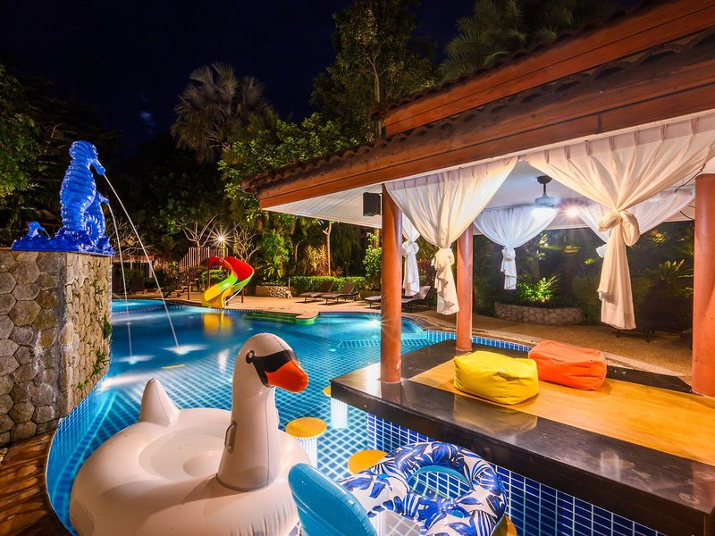 Thai Modern Resort 15