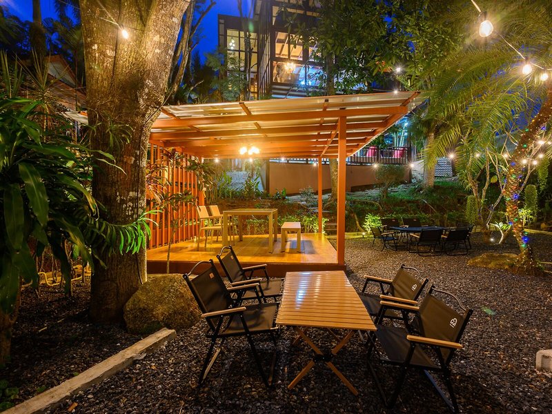 Thai Modern Resort 36