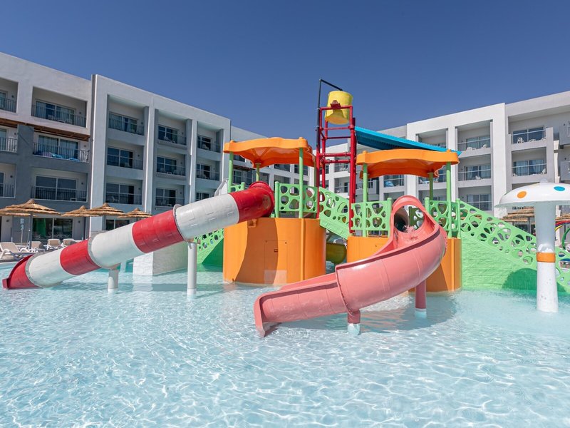 Amwaj Blue Beach Resort & Spa 30