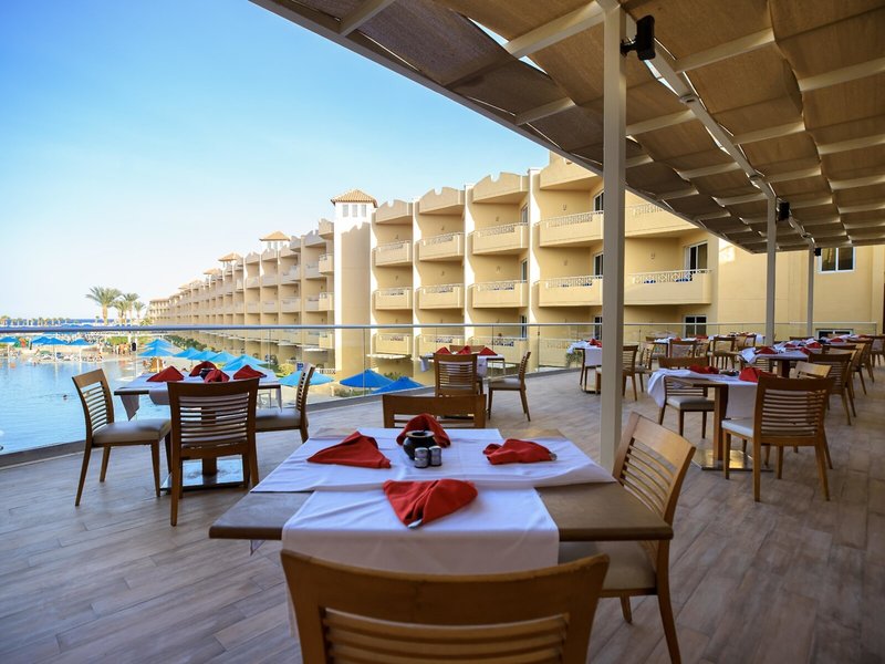 Amwaj Blue Beach Resort & Spa 43