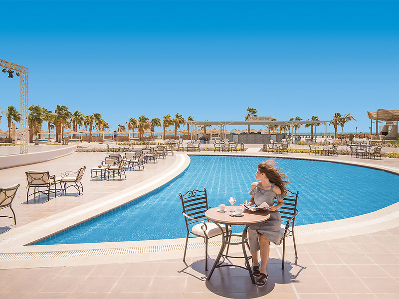 Amwaj Blue Beach Resort & Spa 4