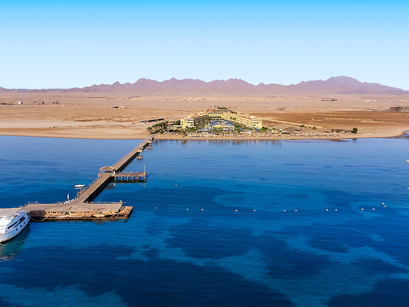 Amwaj Blue Beach Resort & Spa 8