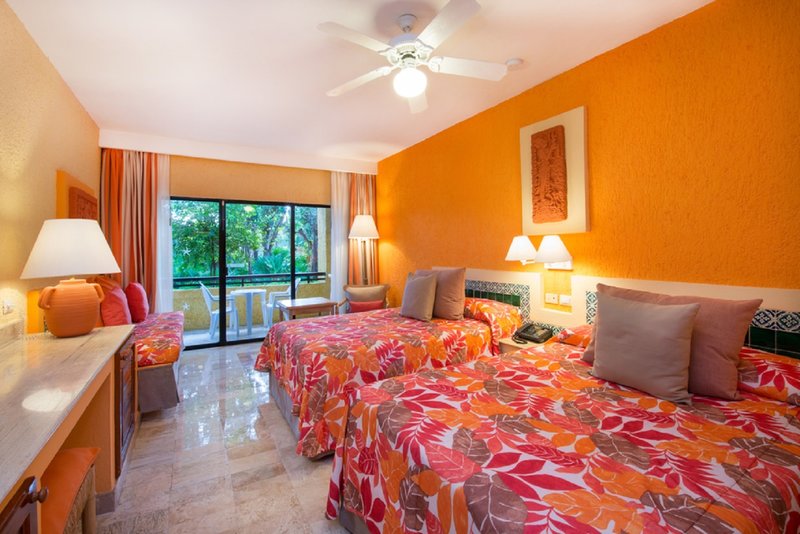 Iberostar Waves Quetzal 8