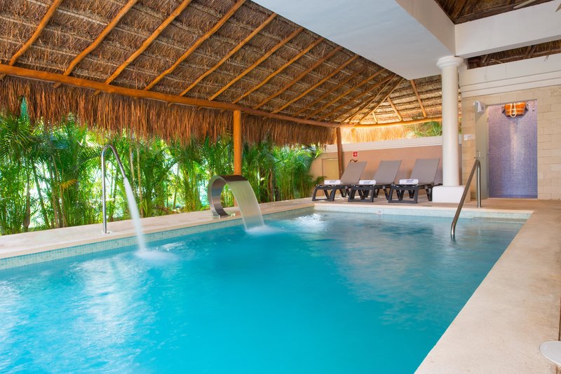 Iberostar Waves Quetzal 42