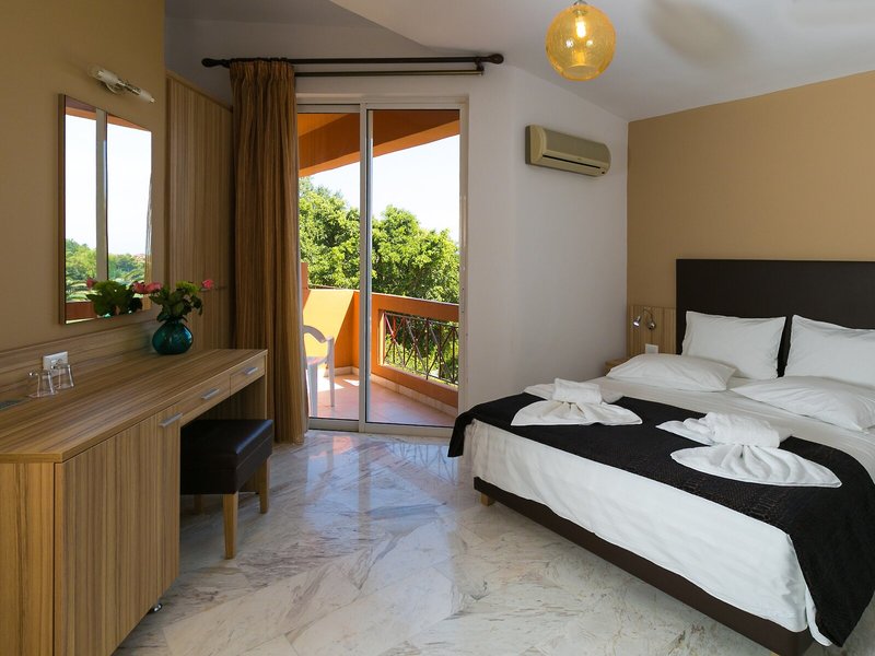 Elotia 21