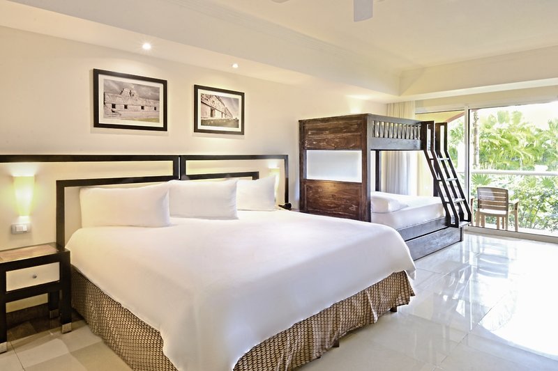 Sandos Playacar Beach Resort 19