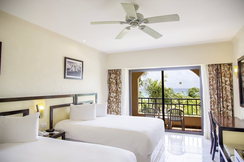 Sandos Playacar Beach Resort 21