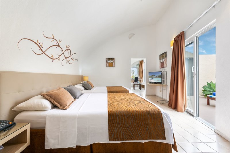 LIVVO Risco del Gato Suites 21