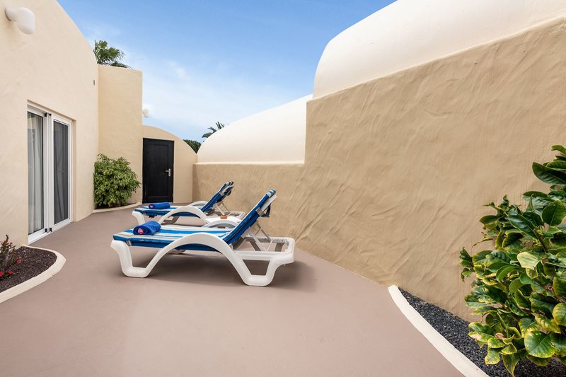 LIVVO Risco del Gato Suites 23