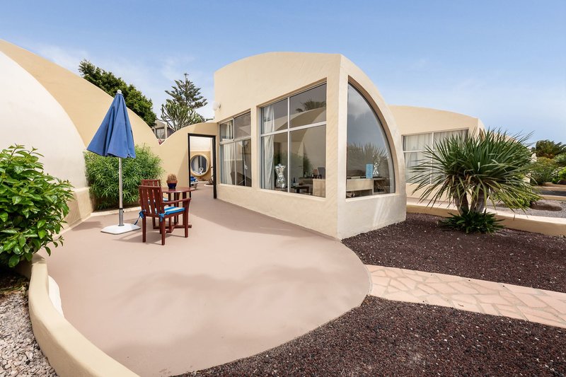 LIVVO Risco del Gato Suites 36