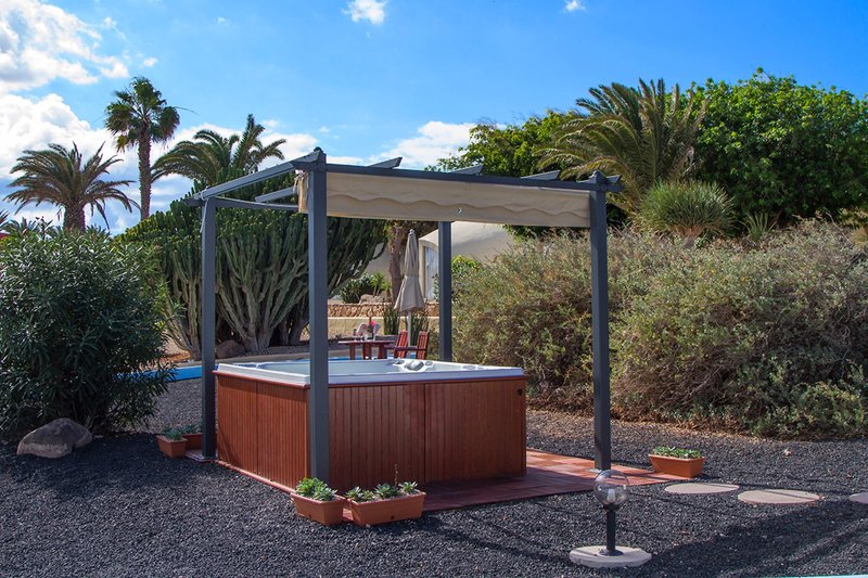 LIVVO Risco del Gato Suites 42