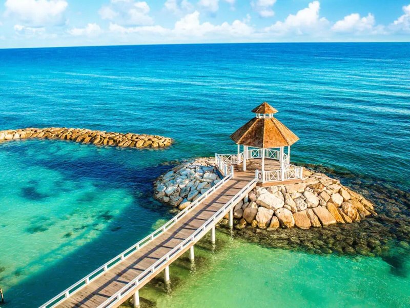 Hyatt Ziva Rose Hall 9