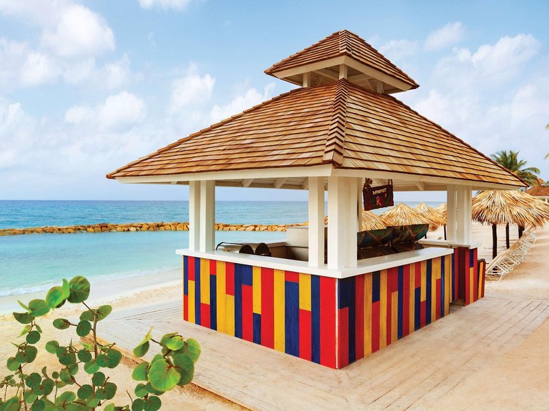 Hyatt Ziva Rose Hall 10