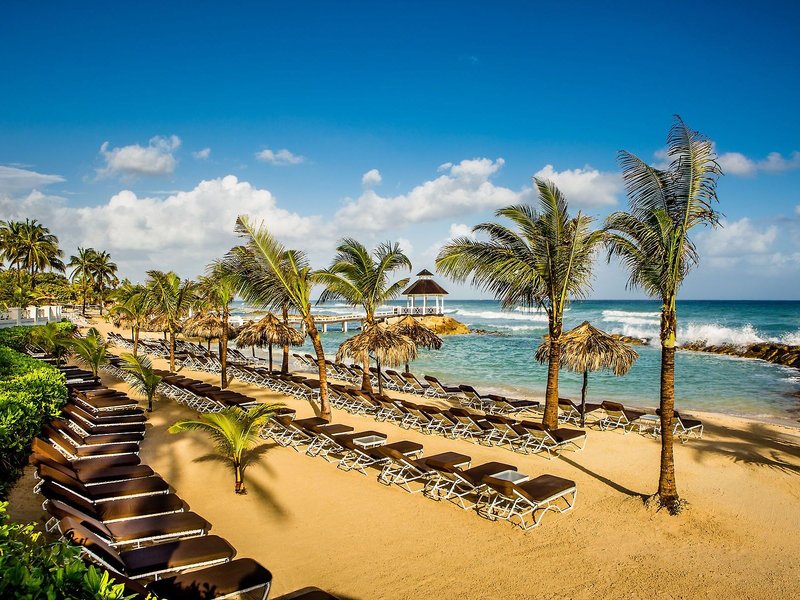 Hyatt Ziva Rose Hall 13