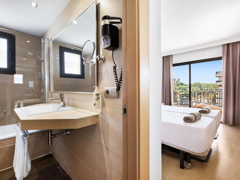 Pabisa Chico 16 - Room Example