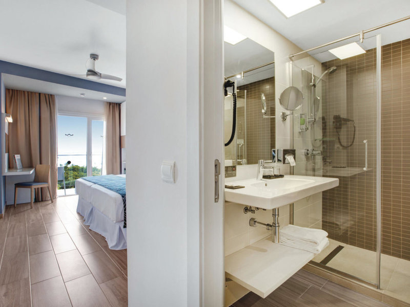 Riu Festival 15 - Room Example