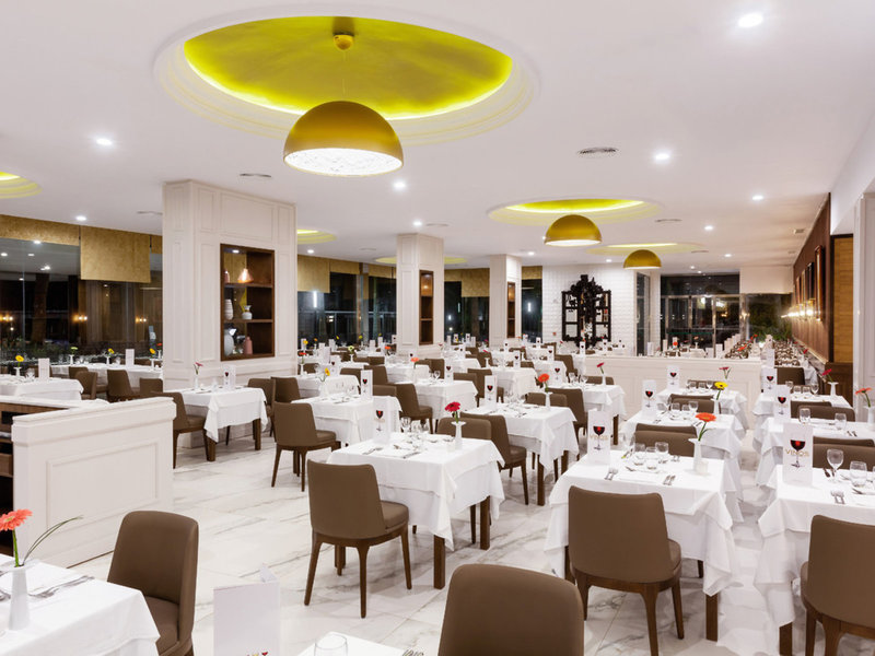 Hotel Riu Palace Oasis 12