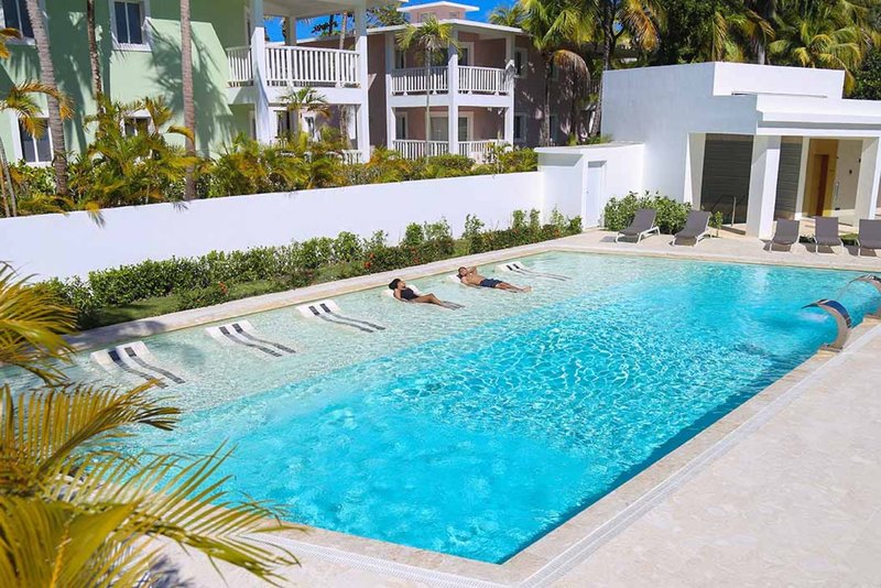 Playabachata Resort  16