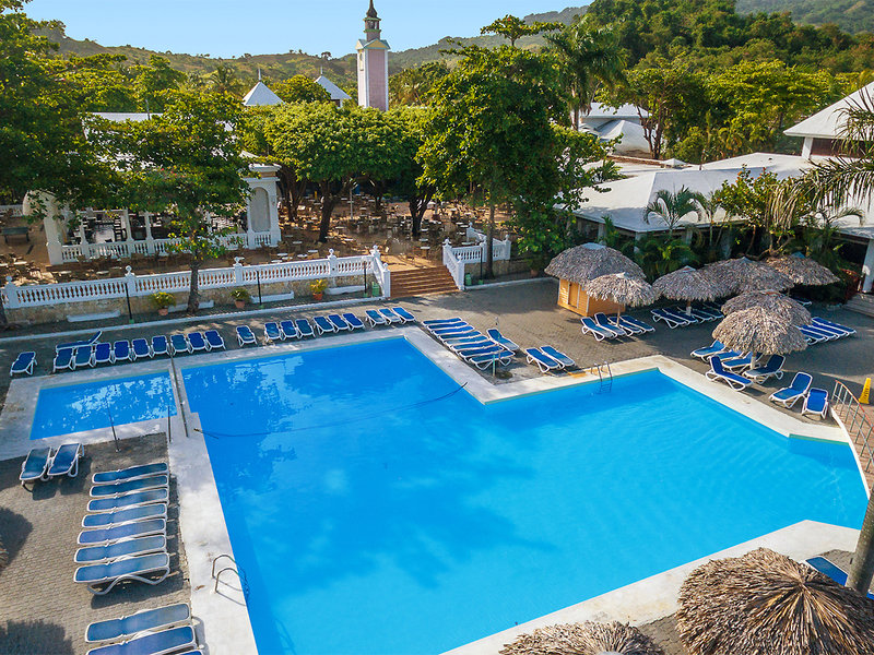 Playabachata Resort  2