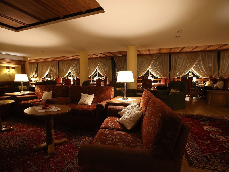 Alpen Suite Hotel 10