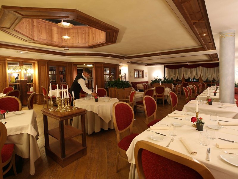 Alpen Suite Hotel 16