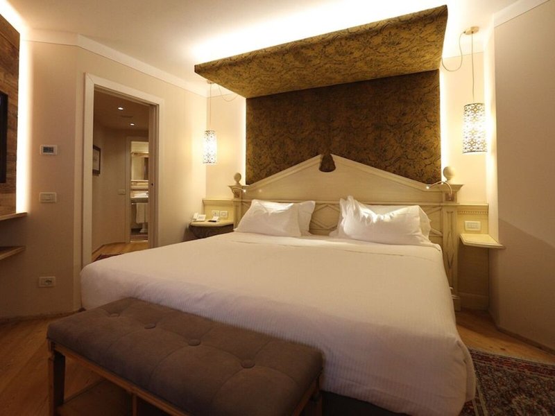 Alpen Suite Hotel 36