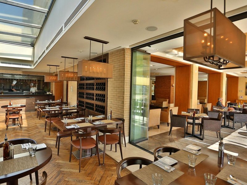 AlQasr Metropole Hotel 18