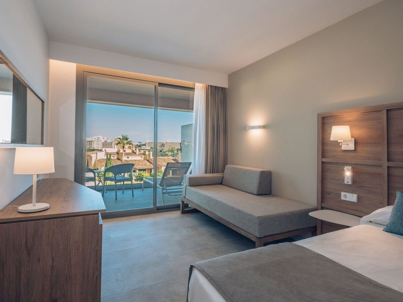 Iberostar Waves Cala Domingos 30