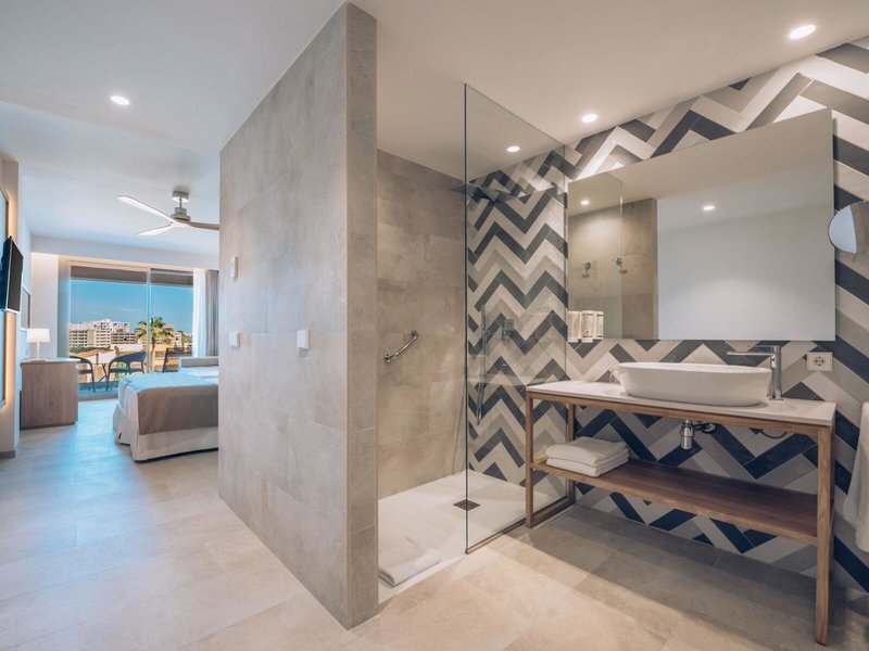 Iberostar Waves Cala Domingos 33