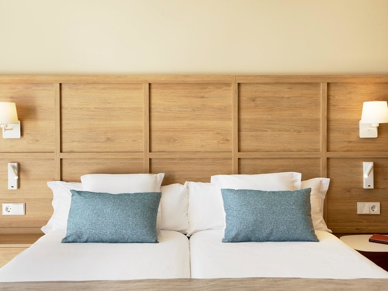 Iberostar Waves Cala Domingos 41